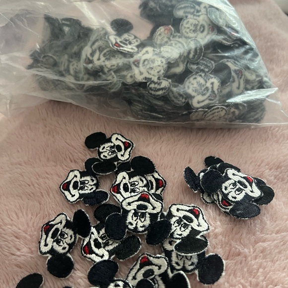 Mickey Mouse embroidered patch/decal - Picture 4 of 5